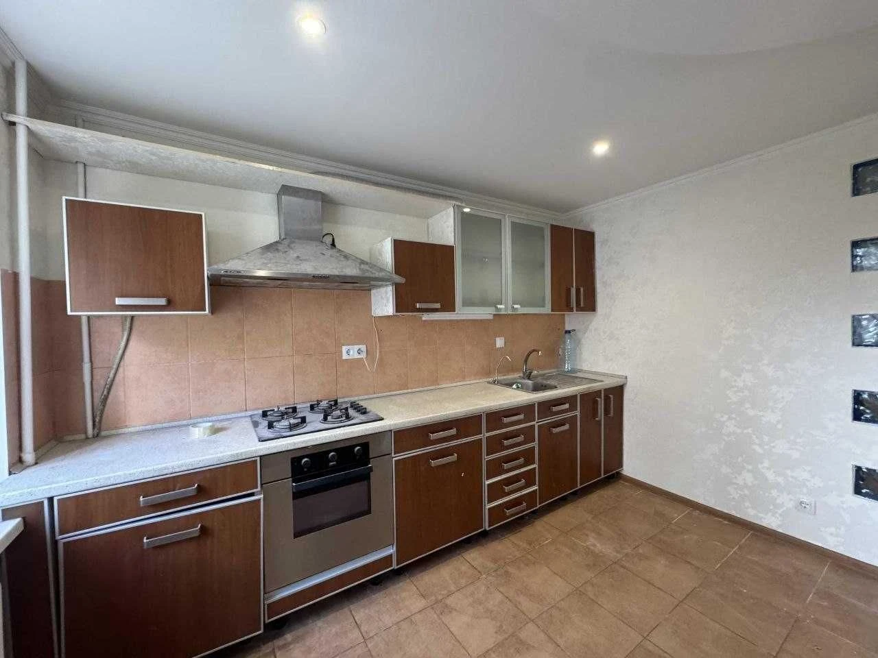 Apartment for sale in Vuzovsky. Spacious kitchen-living room + 2 bedrooms