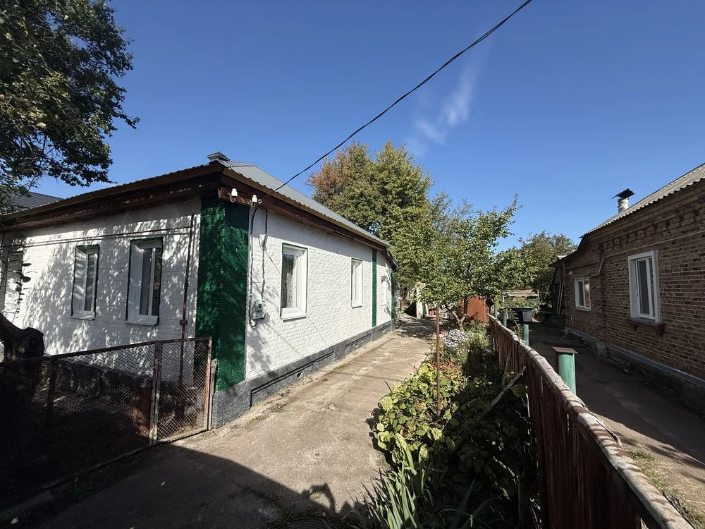 Продам будинок по вулиці Спортивна