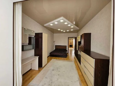 Cozy 4-room apartment in Arcadia. Sunny/Shady. Park