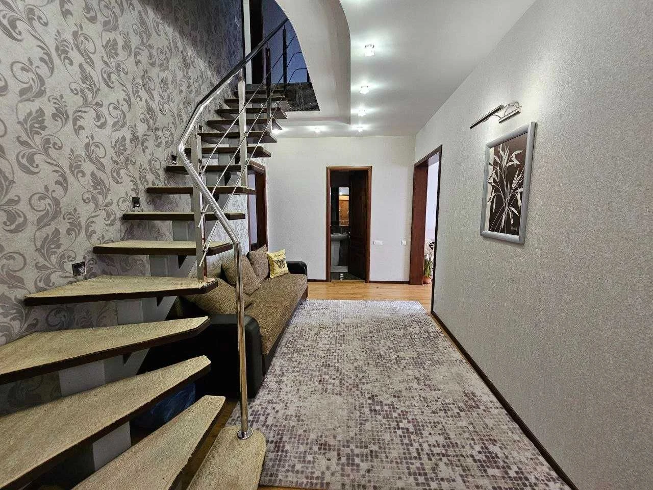 Cozy 4-room apartment in Arcadia. Sunny/Shady. Park