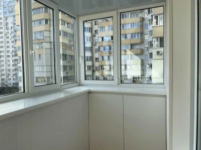 Квартира. Киев, улица Драгомылова