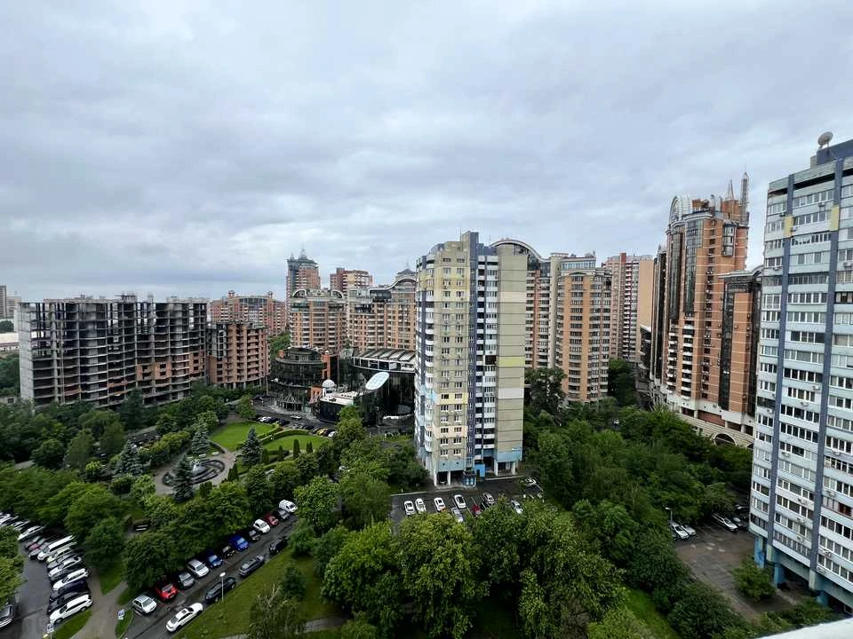 Квартира. Київ, Старонаводницька вул.