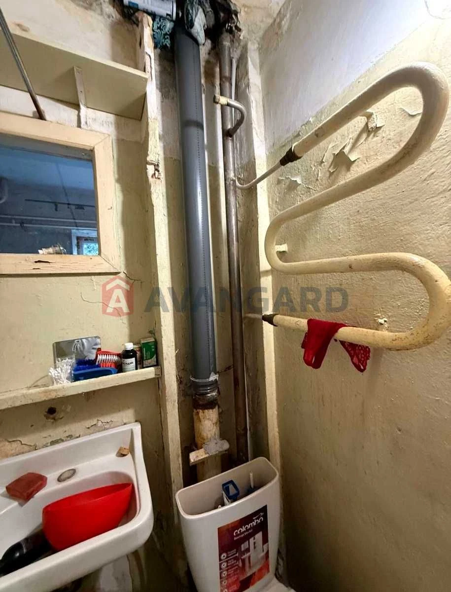 For sale 1-bedroom apartment on the top floor of Pole (Kirova)