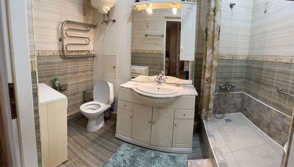 2-room apartment in Ukraine Shopping Mall, Leonid Zhabotinsky Street