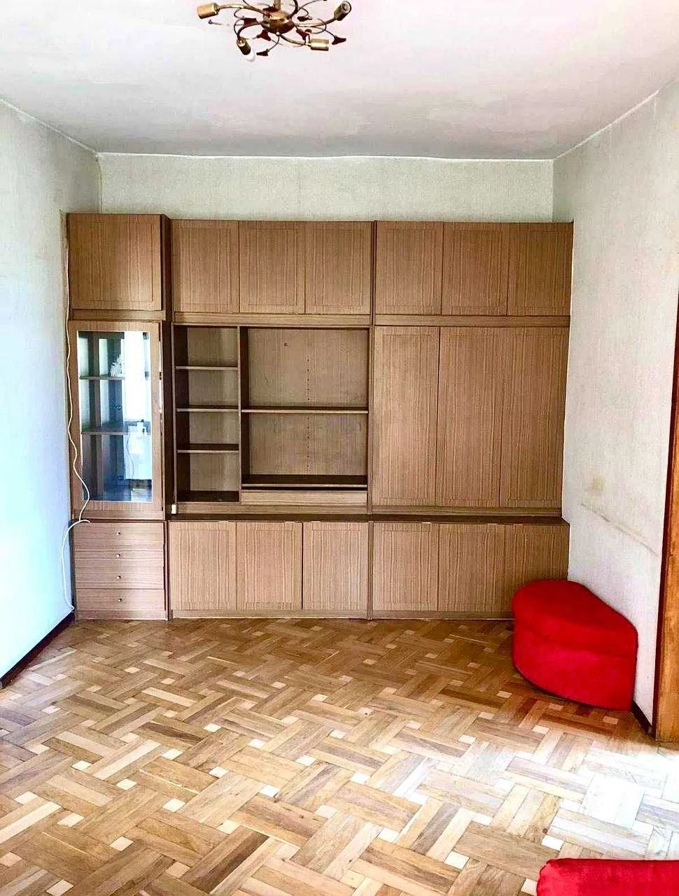 Продається 2-кімнатна квартира на 5 станції метро "Фонтан" біля парку Перемоги