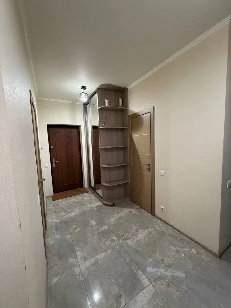 NO COMMISSION!! Sale of a three-bedroom apartment in ЖК Yaskravy (K