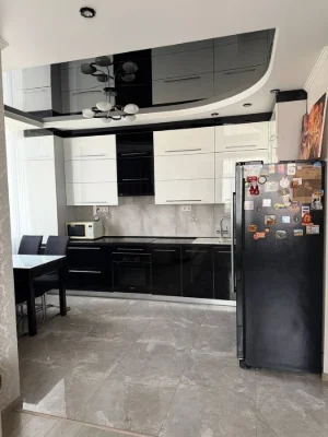 NO COMMISSION!! Sale of a three-bedroom apartment in ЖК Yaskravy (K