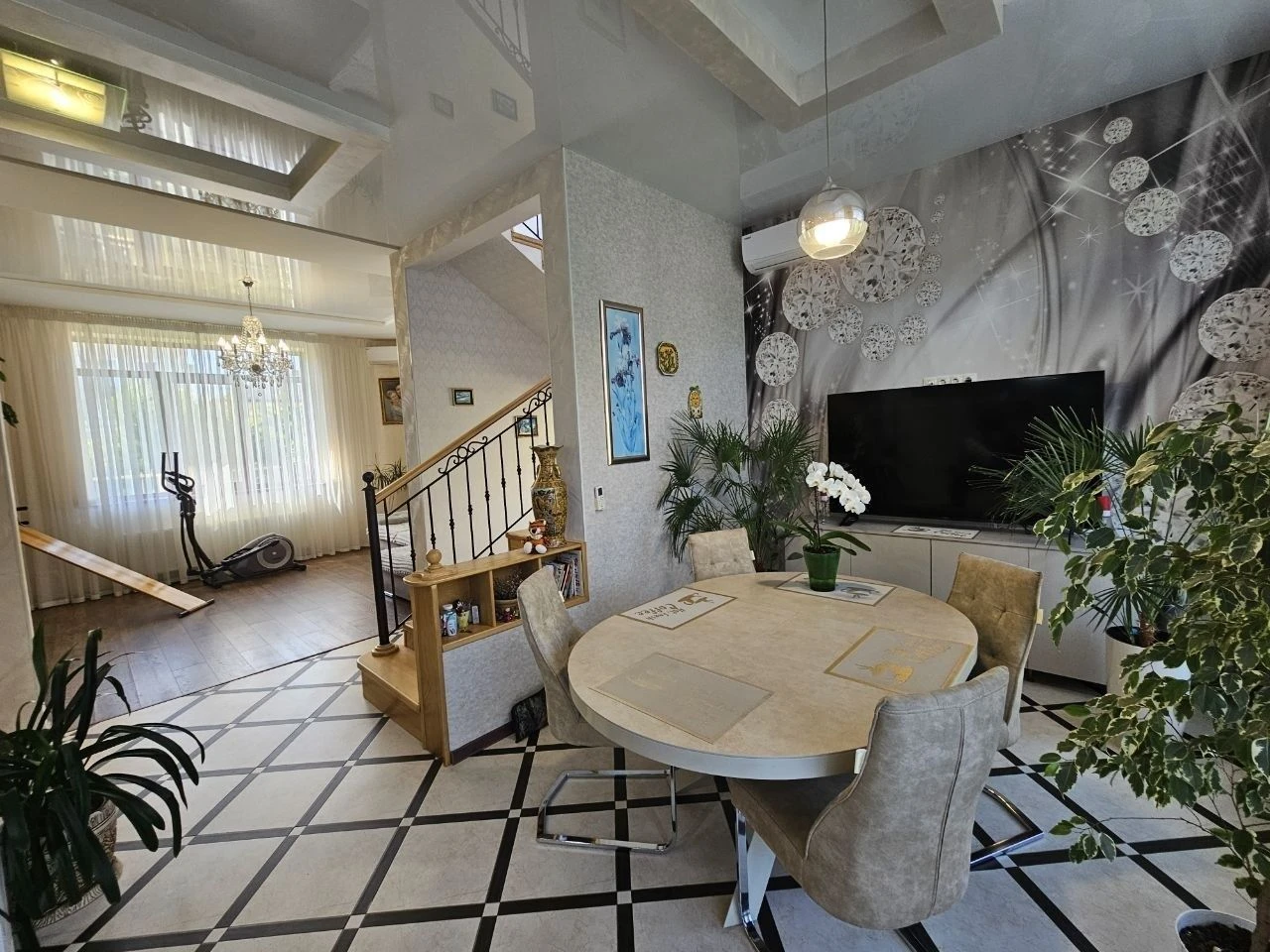 Cozy house in Limanke. Garage. Gas heating. Package of documents