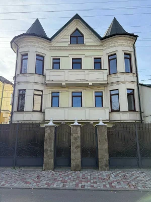 3 кім. кв. з Ремонтом в клубному будинку біля парку Шевченка