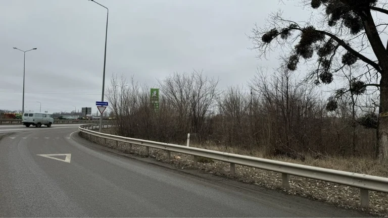 Продается земельный участок 61 сотка вдоль трассы Киев-Харьков