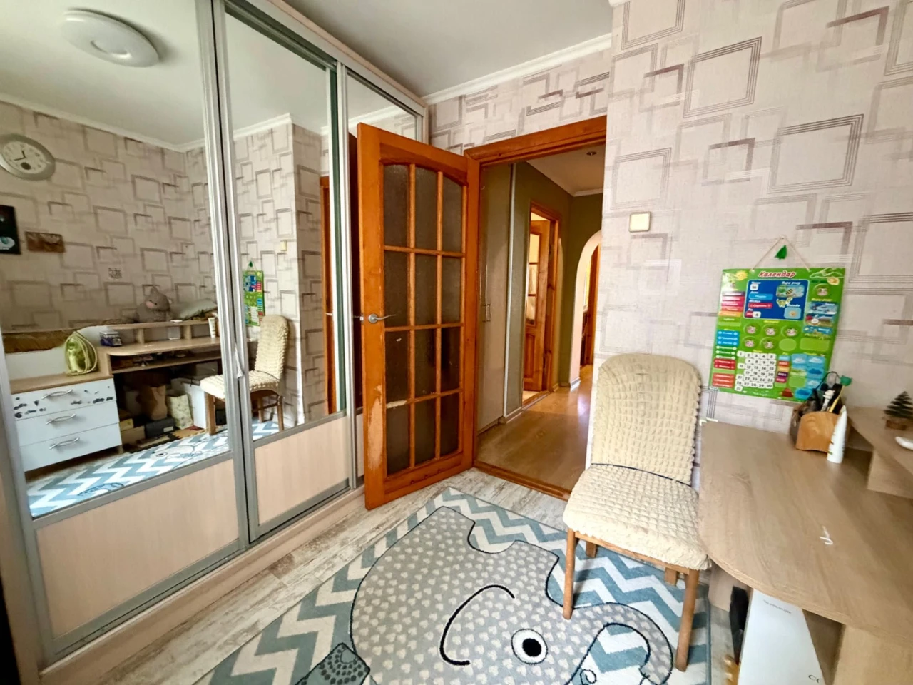 Spacious 3-bedroom apartment for sale, 60 m²