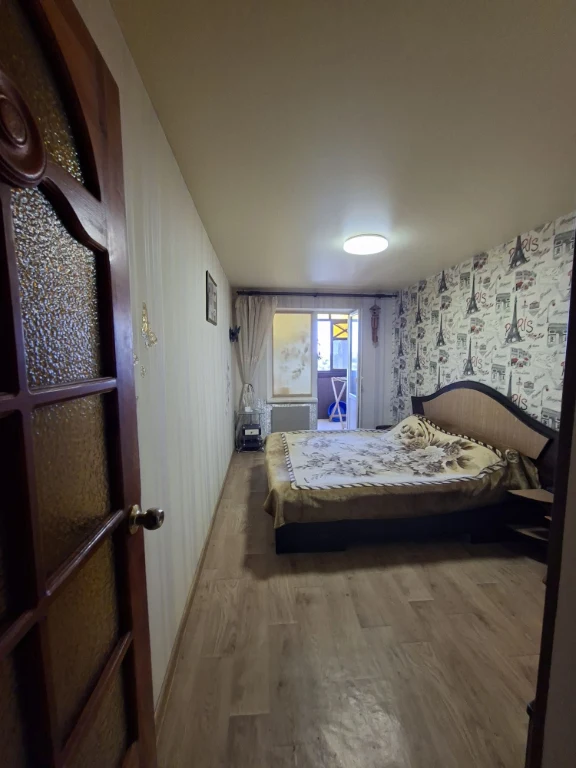For sale 3-room apartment on Poltavskaya.