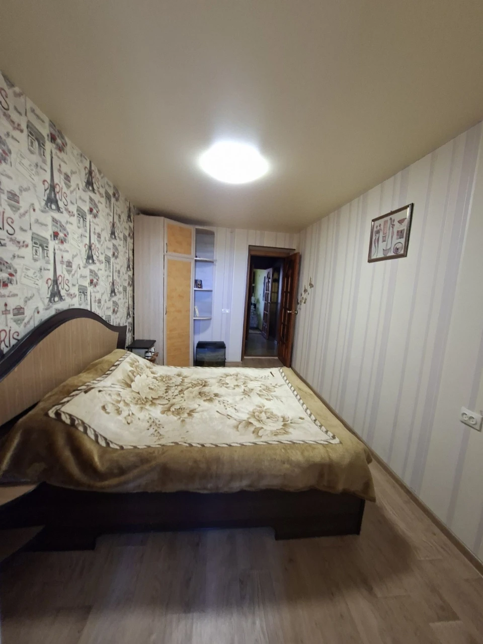 For sale 3-room apartment on Poltavskaya.