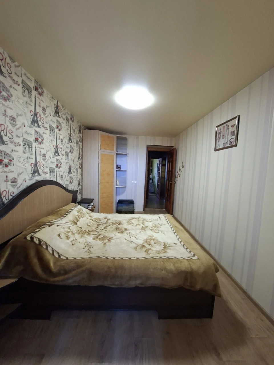 For sale 3-room apartment on Poltavskaya.