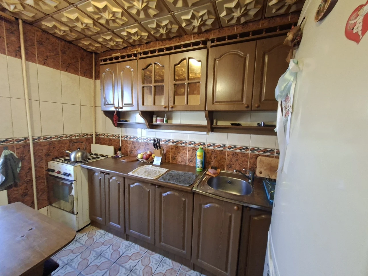For sale 3-room apartment on Poltavskaya.