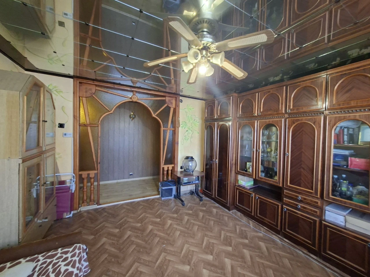 For sale 3-room apartment on Poltavskaya.