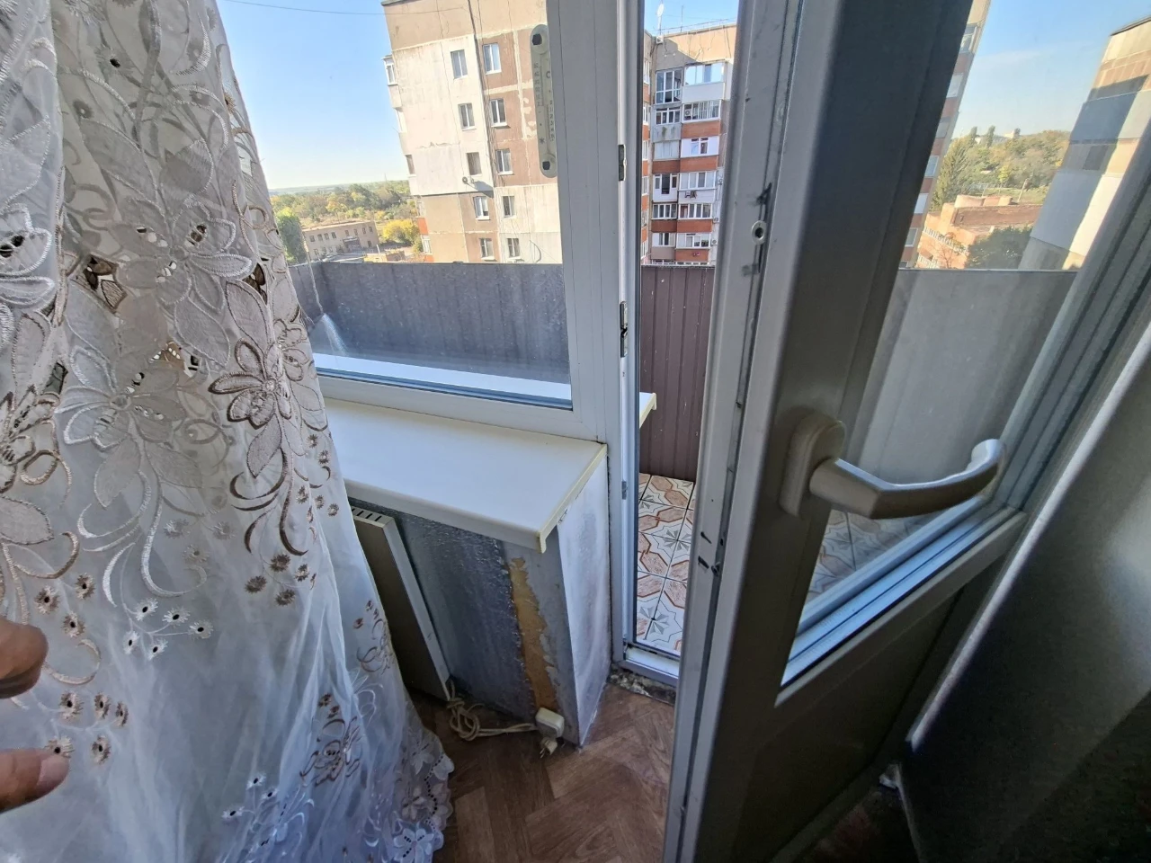 For sale 3-room apartment on Poltavskaya.