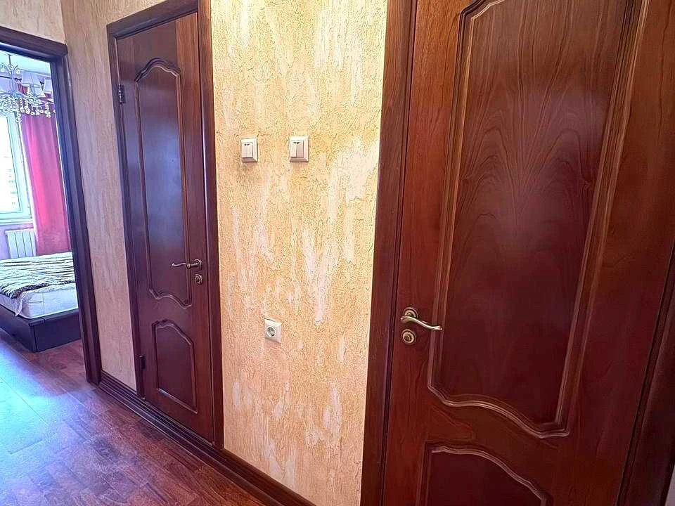 Квартира. Київ, Миколи Лаврухіна вул.