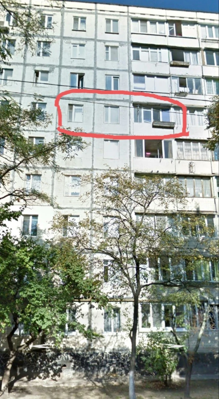 Власник! Продаю  2-х кімнатну квартиру,  в доброму, жилому с