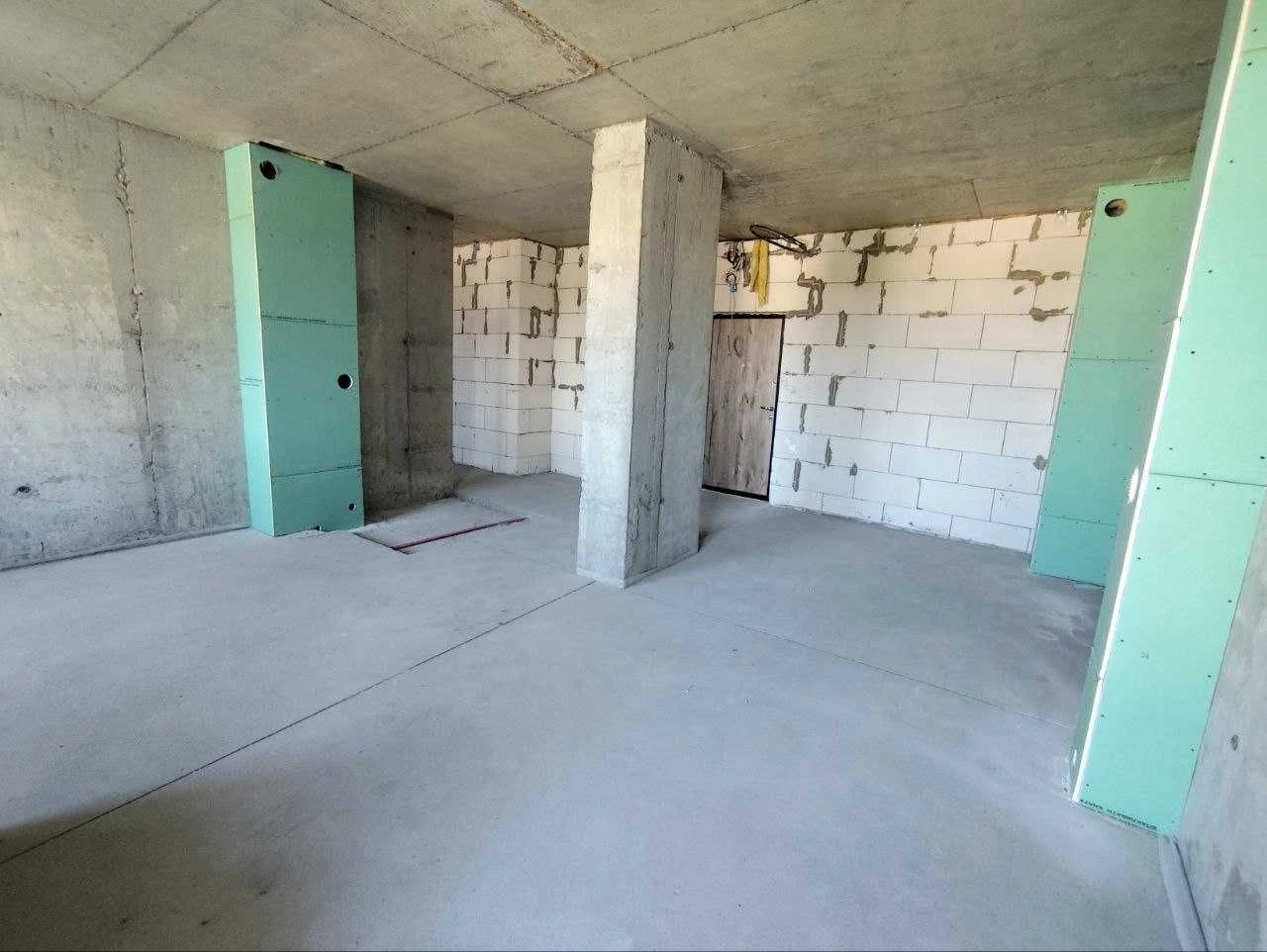 2-bedroom apartment for sale in the new "Poseidon" residential complex in Taï