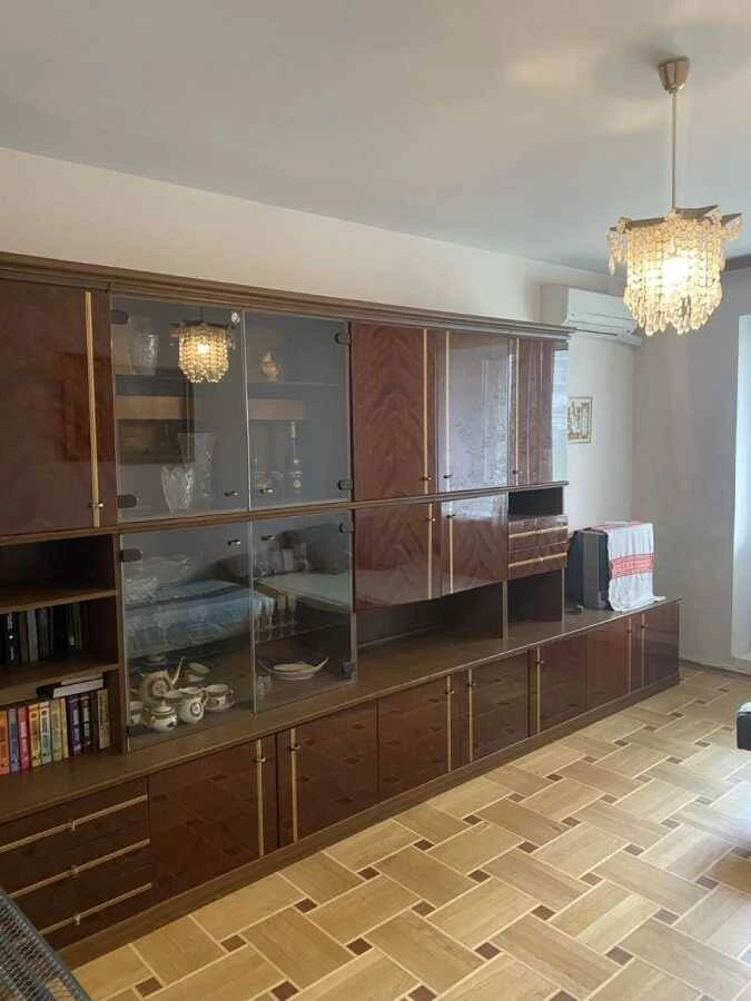 Сдам на длительный срок 2-комнатную квартиру Киев, Деснянский, Владимир