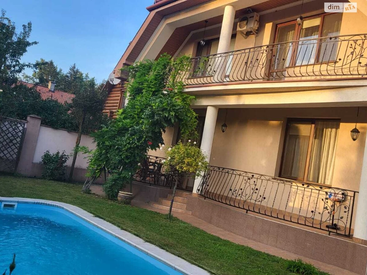 House for Sale - Mala Praga
