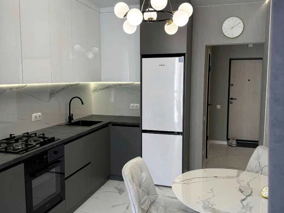 Apartment. Lutsk, Відродження Prospect