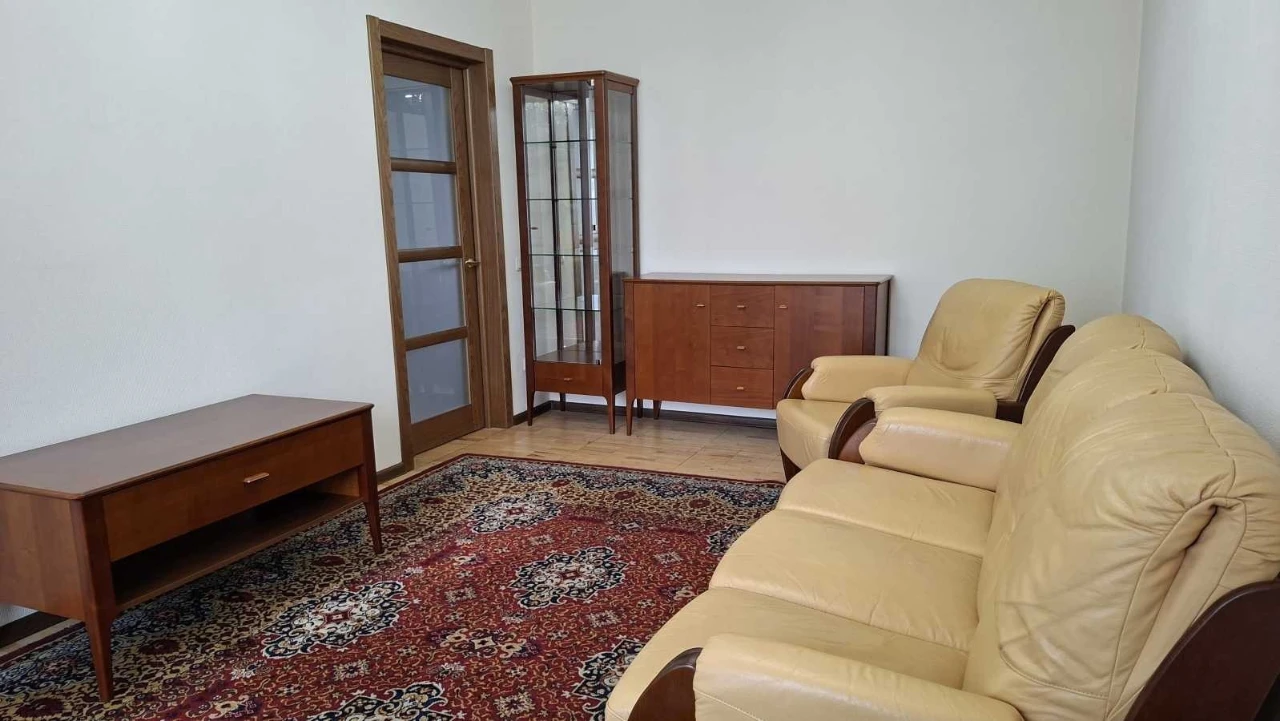 Продаж 3-кімнатної квартири 71.3 м², Володимира Маяковського