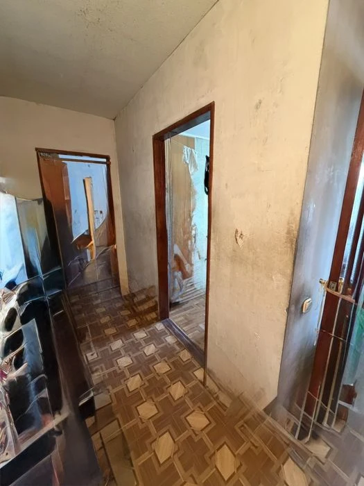 Продам 4-комнатную квартиру на Добровольского, район 67-й шк.