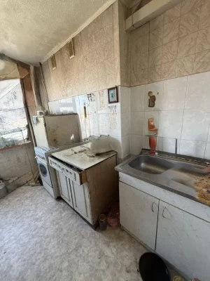 Продам 4-комнатную квартиру на Добровольского, район 67-й шк.