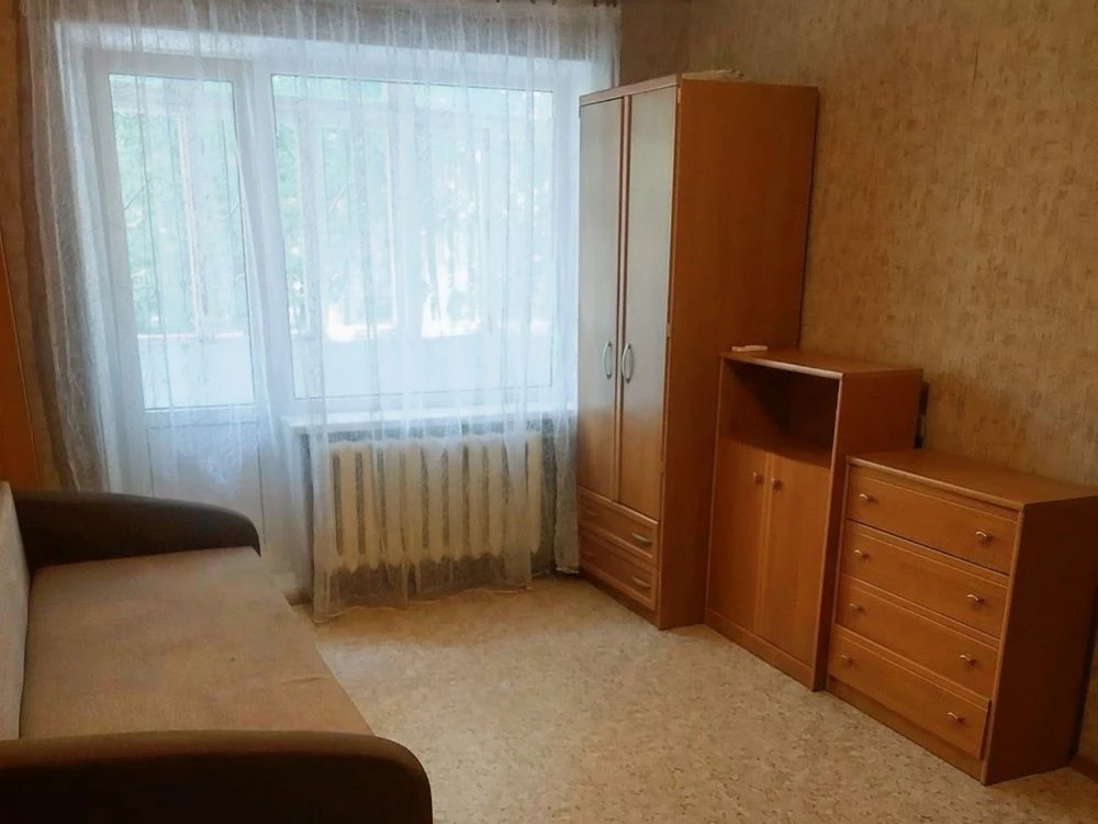 Продажа 1 комнатной квартиры с газом на Ак. Королева