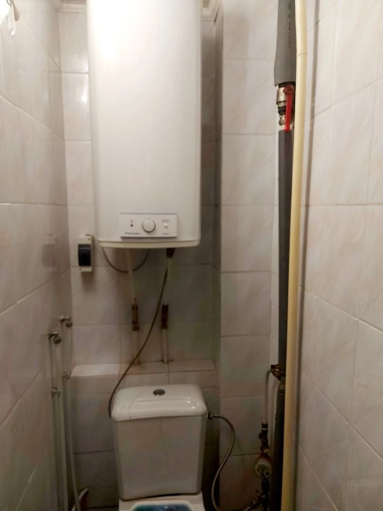 Продажа 1 комнатной квартиры с газом на Ак. Королева