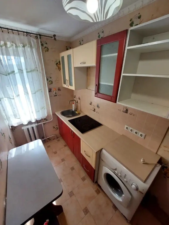Selling One-Bedroom Apartment