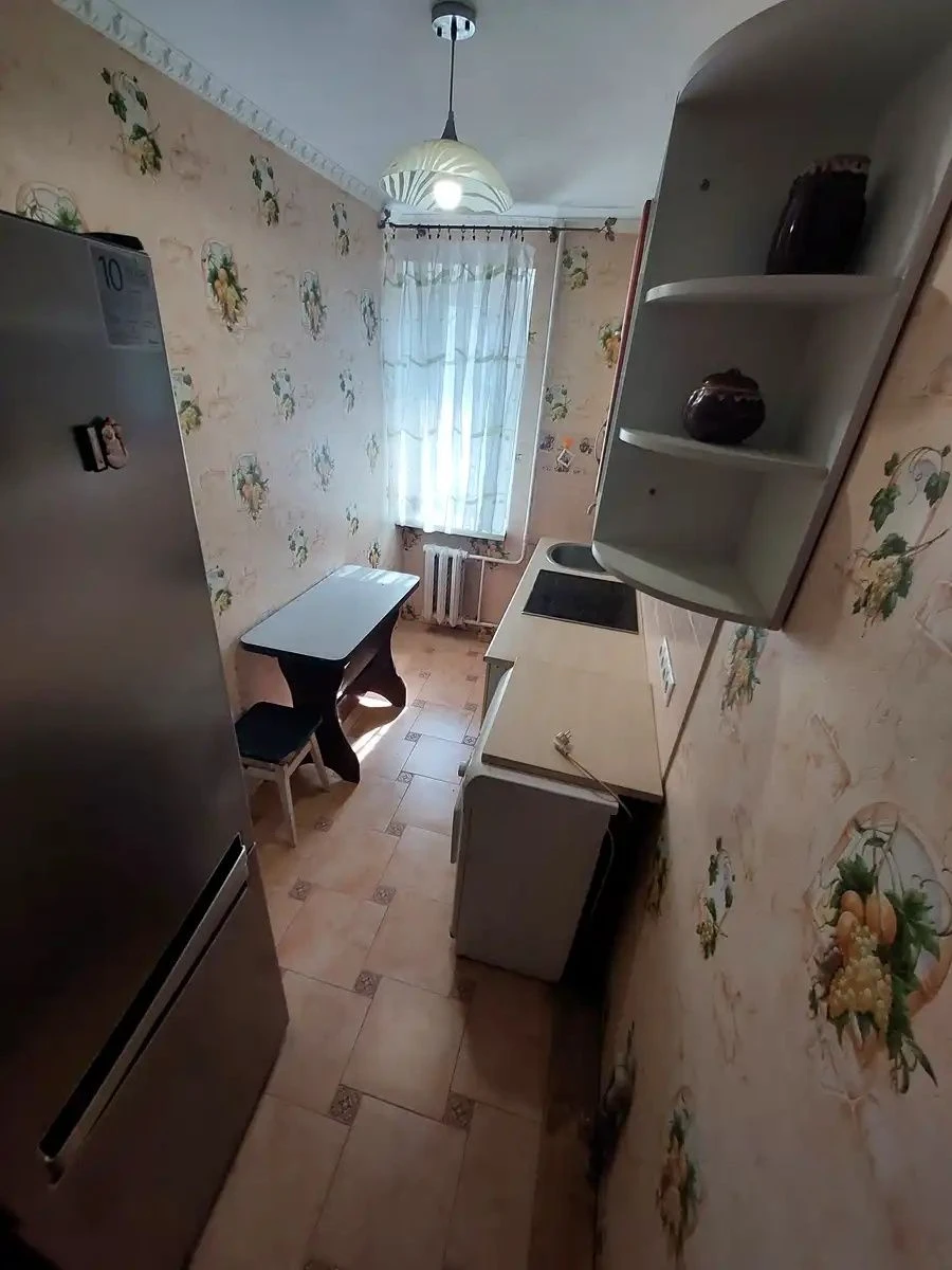 Selling One-Bedroom Apartment