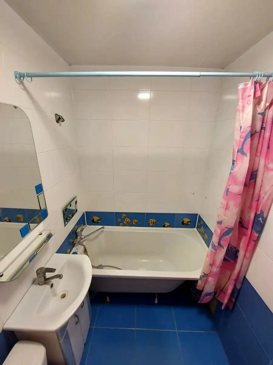 Selling One-Bedroom Apartment