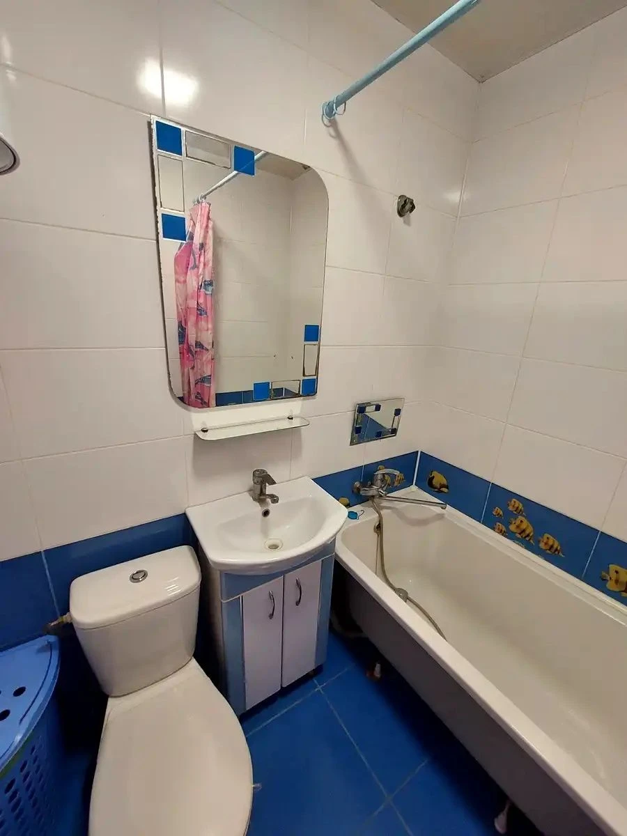 Selling One-Bedroom Apartment