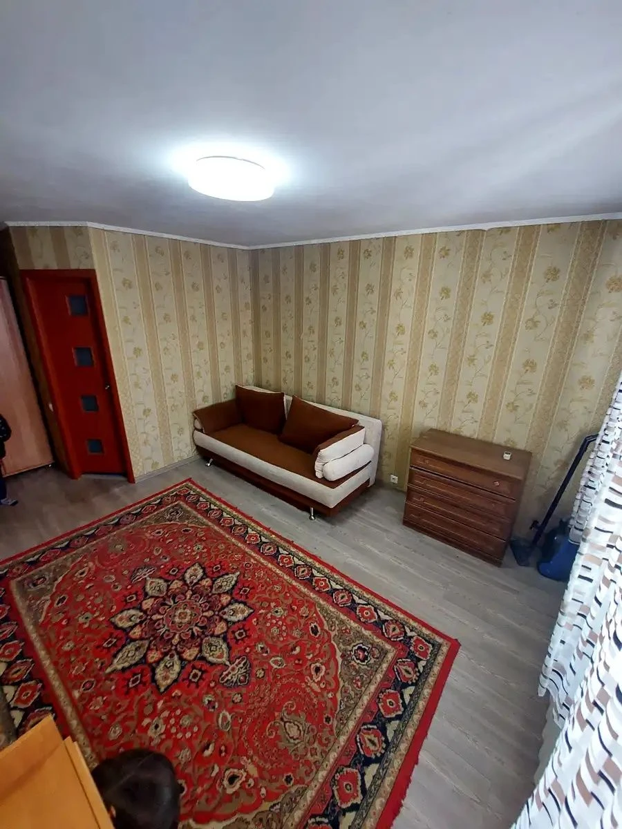 Selling One-Bedroom Apartment