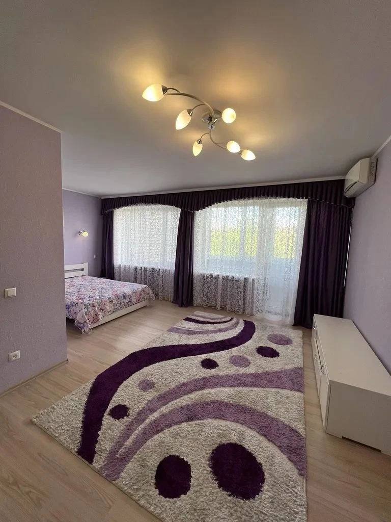 For Sale: 4-Bedroom Apartment, Gagarin