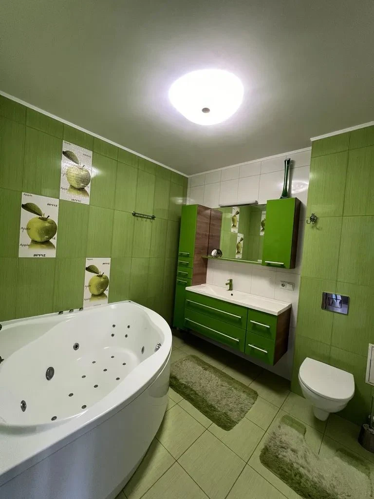 For Sale: 4-Bedroom Apartment, Gagarin