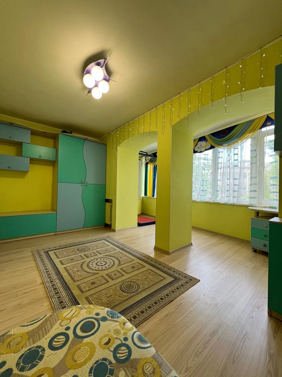 For Sale: 4-Bedroom Apartment, Gagarin