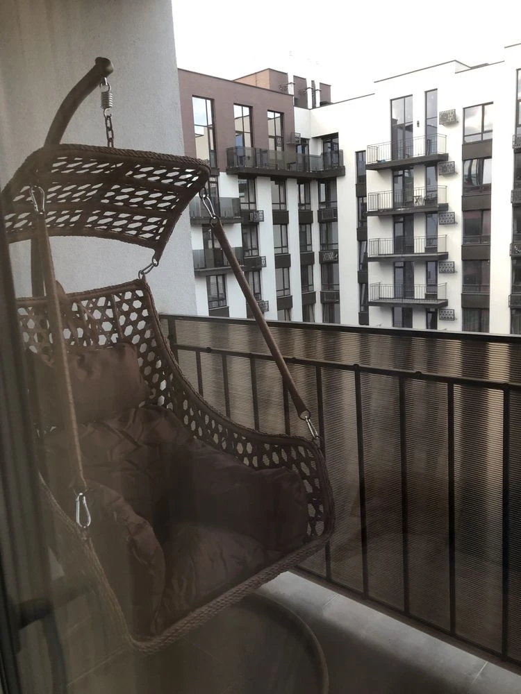 Selling apartment with new renovation and Bosch appliances in a building