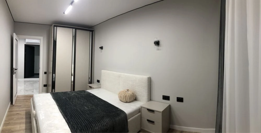 Selling apartment with new renovation and Bosch appliances in a building