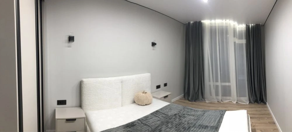 Selling apartment with new renovation and Bosch appliances in a building