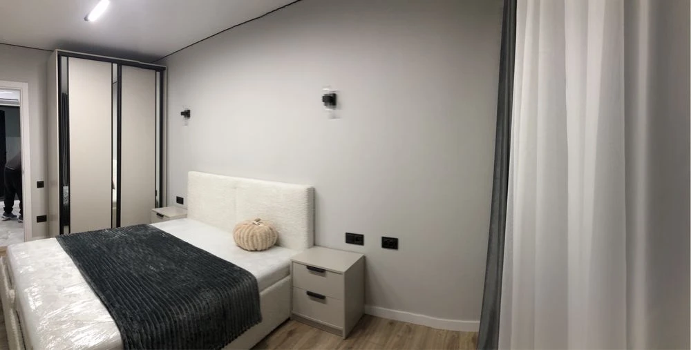 Selling apartment with new renovation and Bosch appliances in a building
