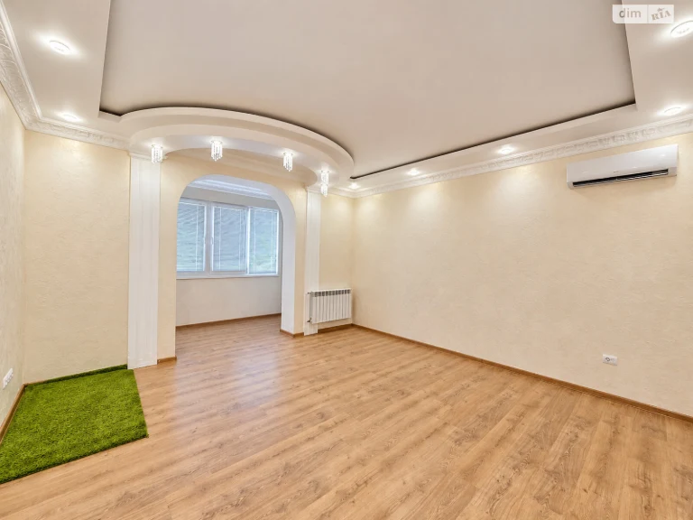Apartment for Sale in Kompotny