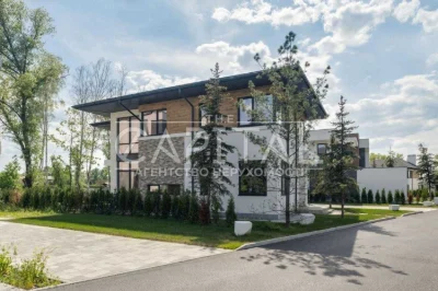 Продаж / Будинок /  КМГ Marinero Residence / Дарницький райо