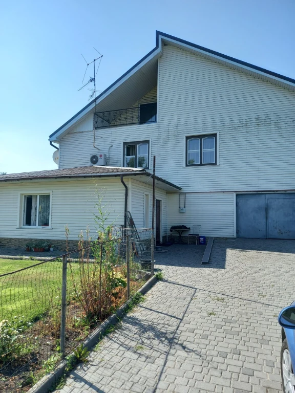 For Sale: House in Dnipro, near the river