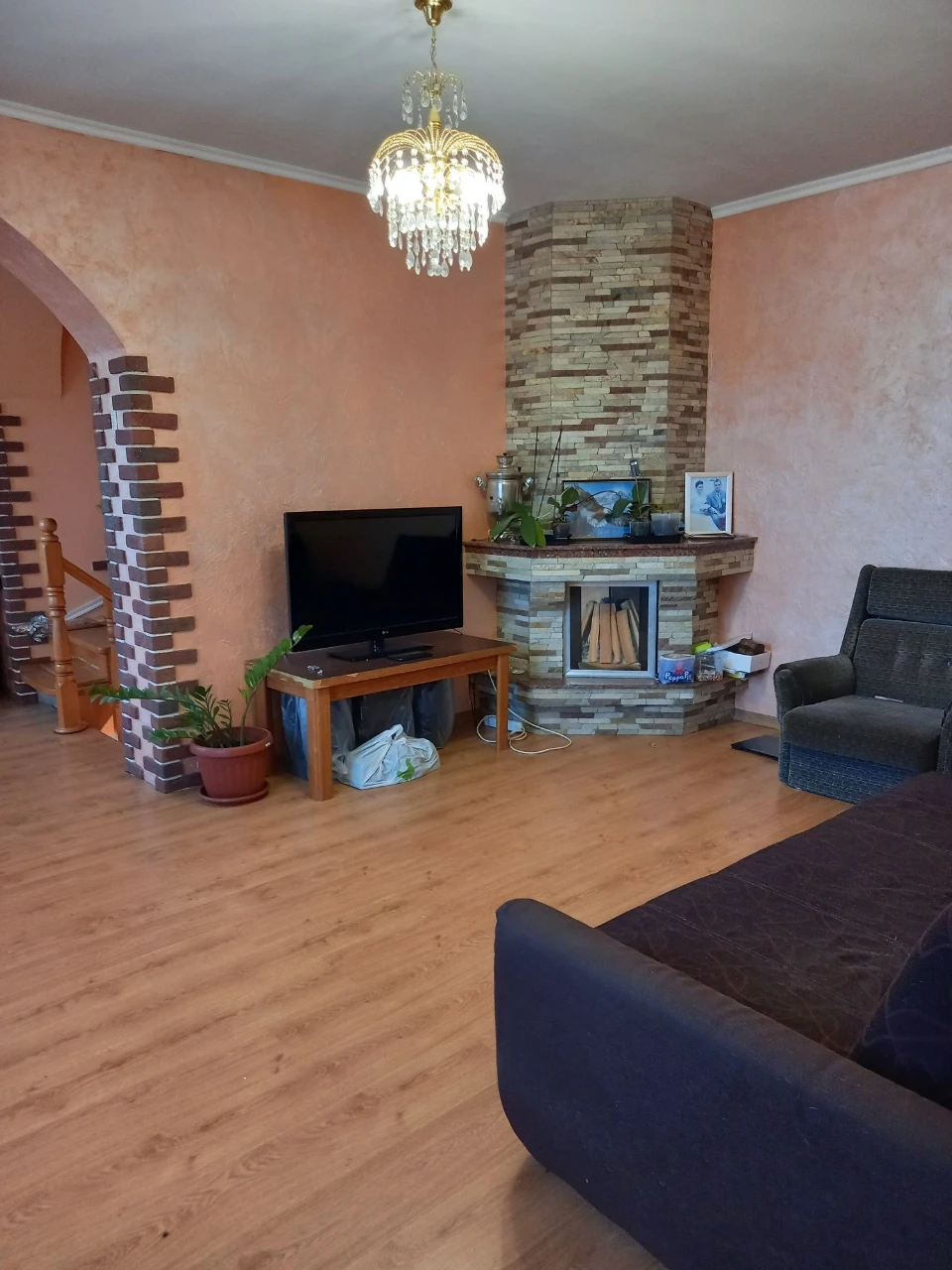 For Sale: House in Dnipro, near the river