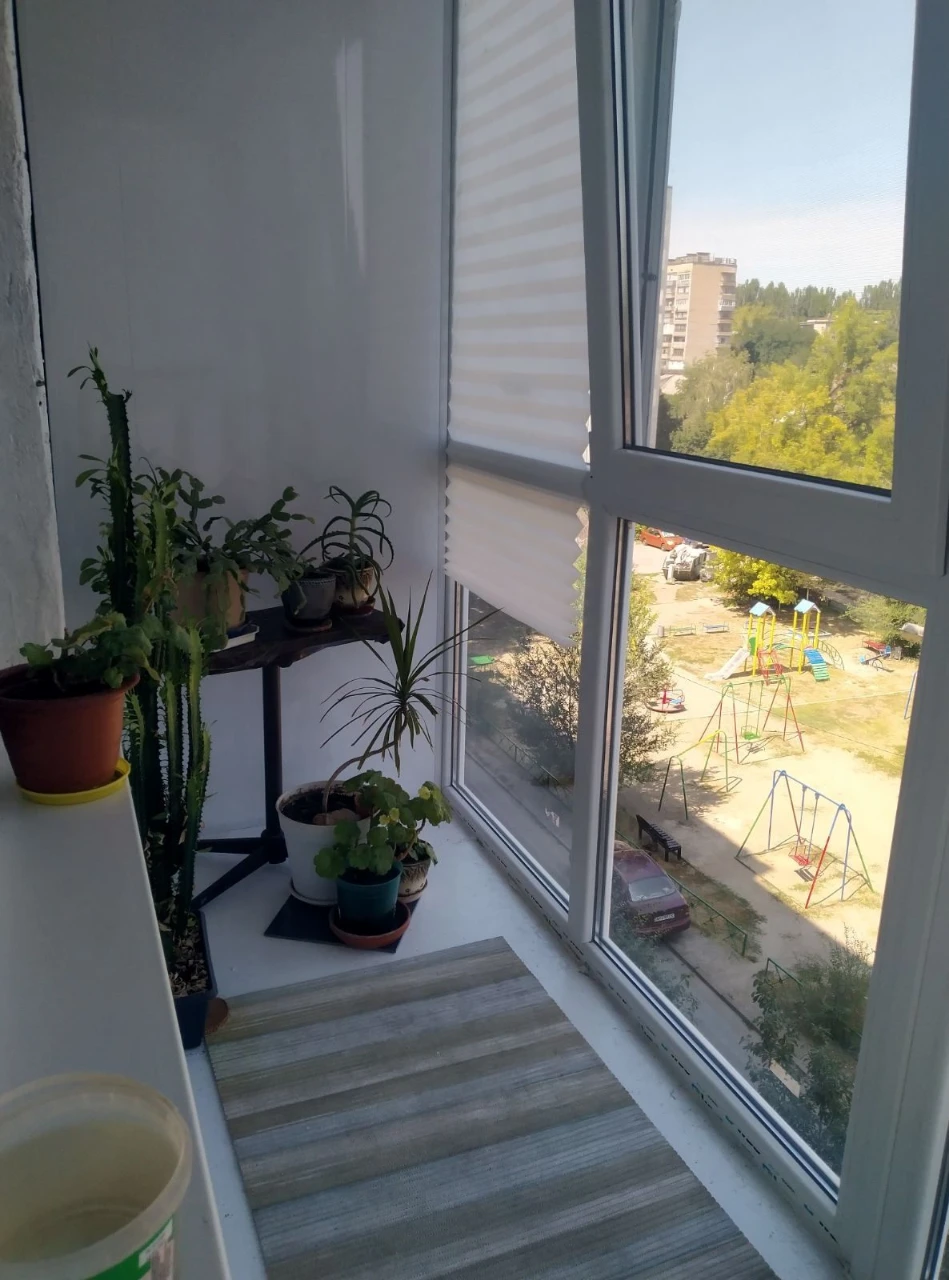 For Sale: Spacious 3-bedroom apartment on the waterfront