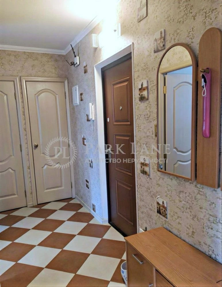 2-кімнатна квартира, вул. Лятошинського, метро Іподром